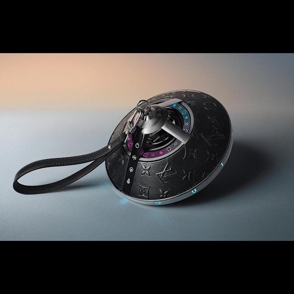Louis Vuitton Horizon Light up speaker - Picture 1 of 5